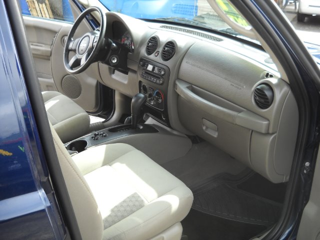 Jeep Liberty 2007 photo 10