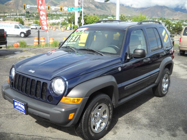 Jeep Liberty 2007 photo 18