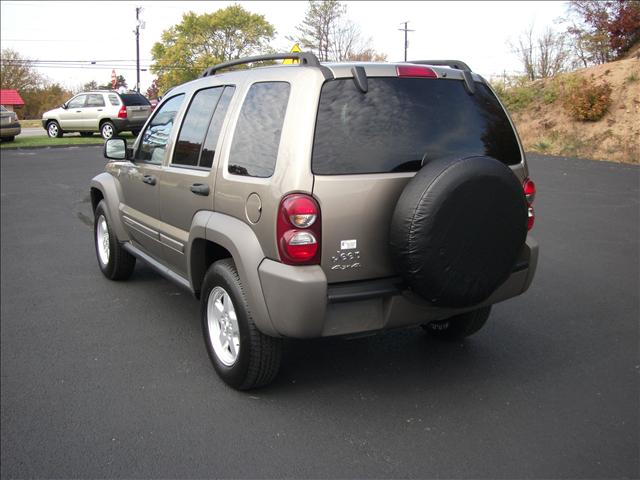 Jeep Liberty 2007 photo 2