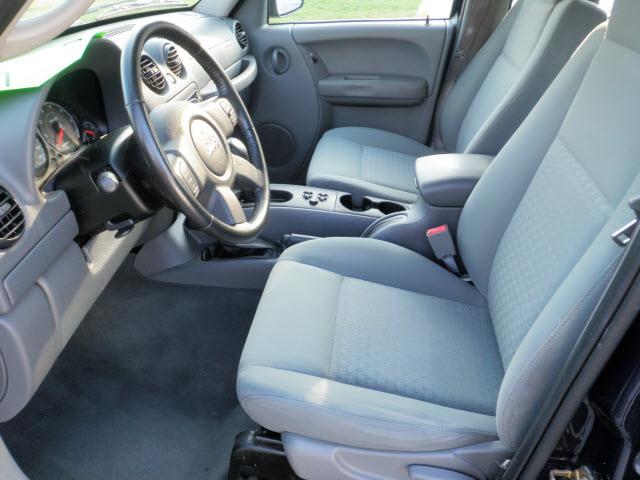 Jeep Liberty 2007 photo 3