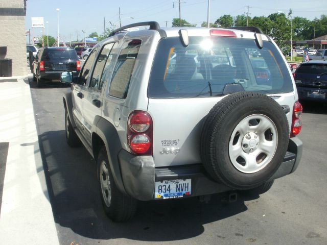 Jeep Liberty Extended Cab V8 LT W/1lt SUV