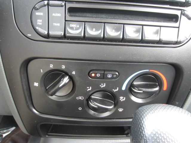 Jeep Liberty 2007 photo 23