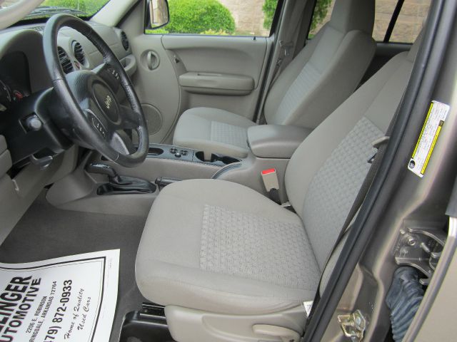 Jeep Liberty 2007 photo 6