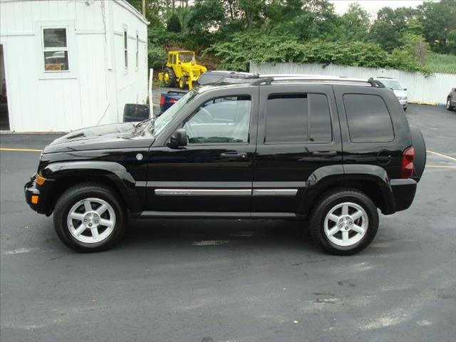 Jeep Liberty SLT 25 SUV