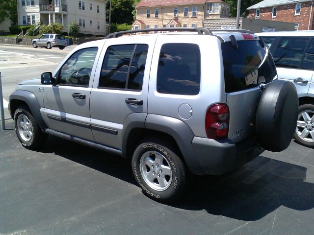 Jeep Liberty 2007 photo 2