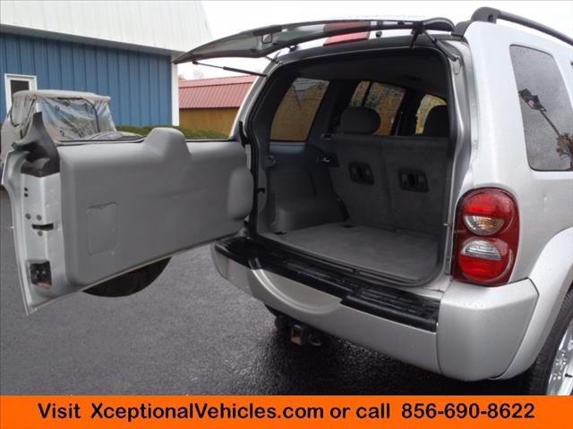 Jeep Liberty 2007 photo 2