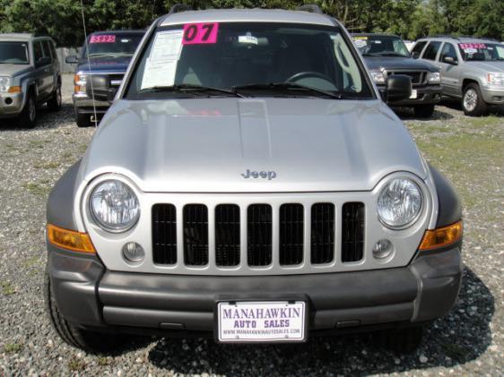 Jeep Liberty 2007 photo 2