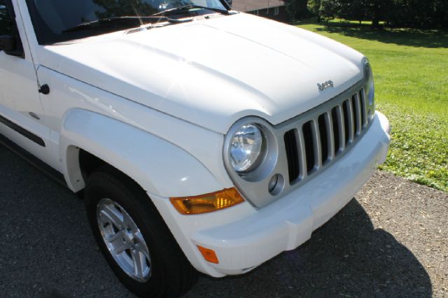 Jeep Liberty 2007 photo 2