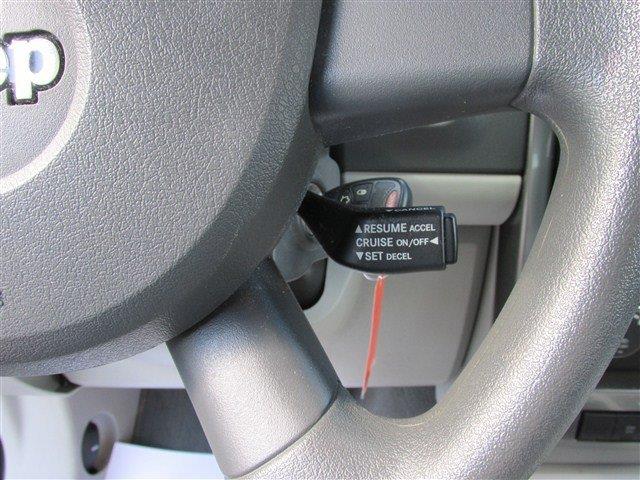 Jeep Liberty 2008 photo 12