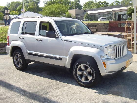 Jeep Liberty 2008 photo 4