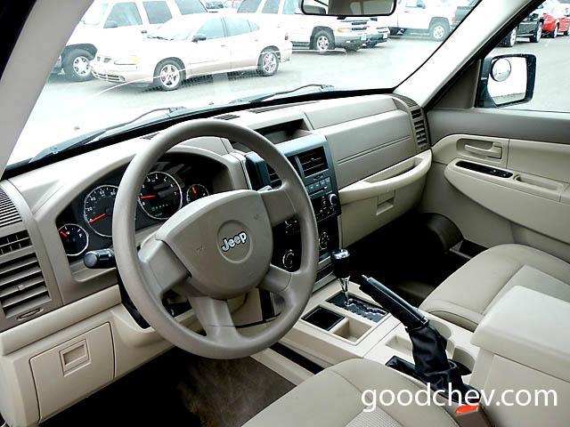 Jeep Liberty 2008 photo 4