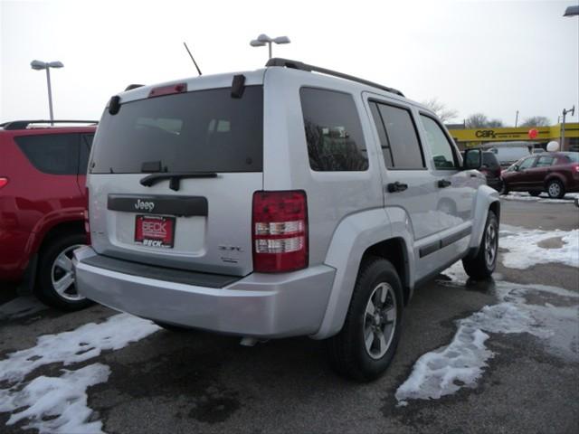 Jeep Liberty 2008 photo 3