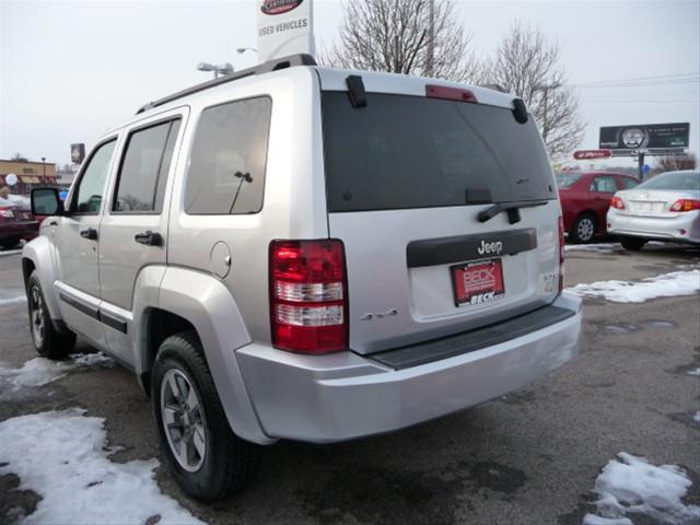 Jeep Liberty 2008 photo 4