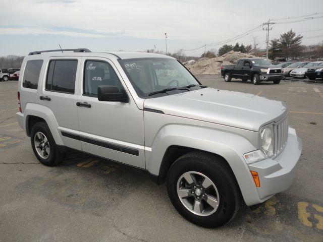 Jeep Liberty 2008 photo 2