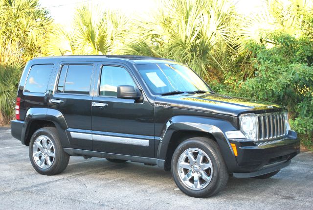 Jeep Liberty 2008 photo 2