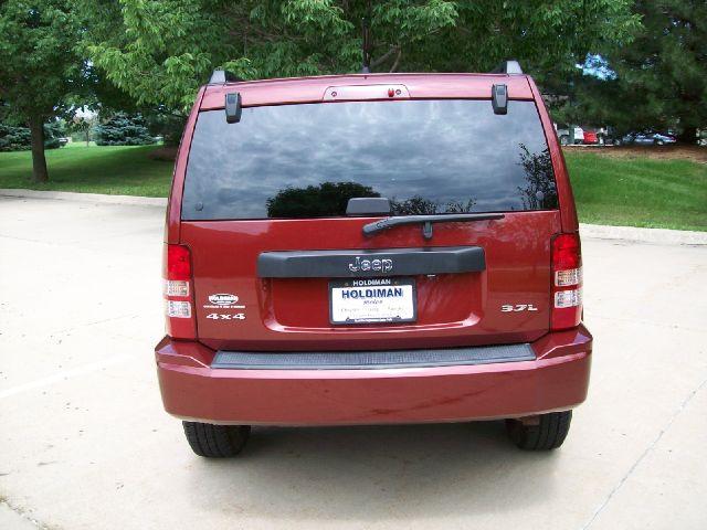 Jeep Liberty 2008 photo 4