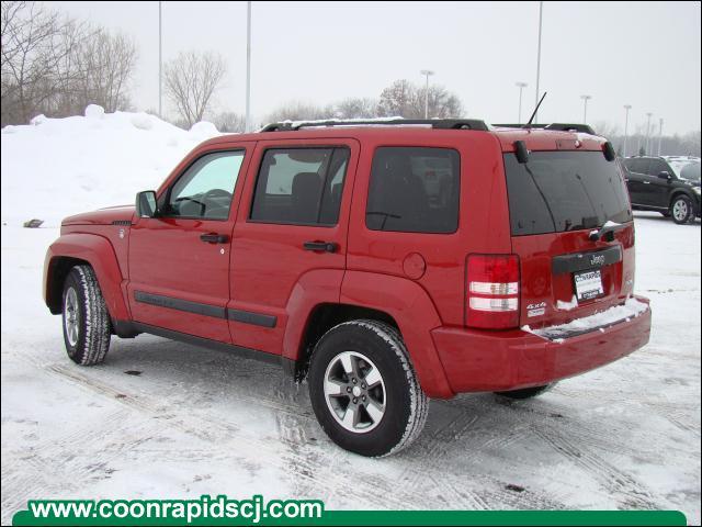 Jeep Liberty 2008 photo 2