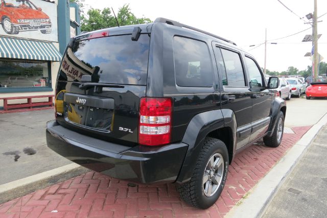 Jeep Liberty 2008 photo 2