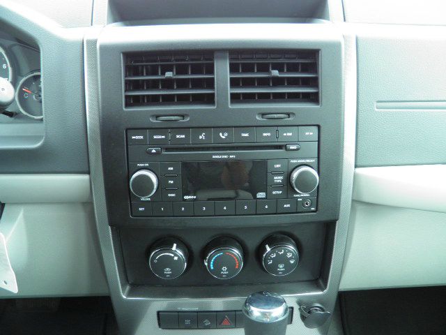 Jeep Liberty 2008 photo 29