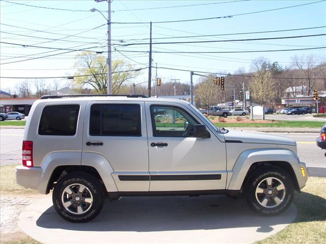 Jeep Liberty 2008 photo 3