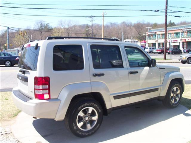 Jeep Liberty 2008 photo 4