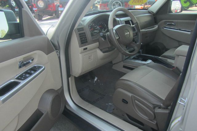 Jeep Liberty 2008 photo 2