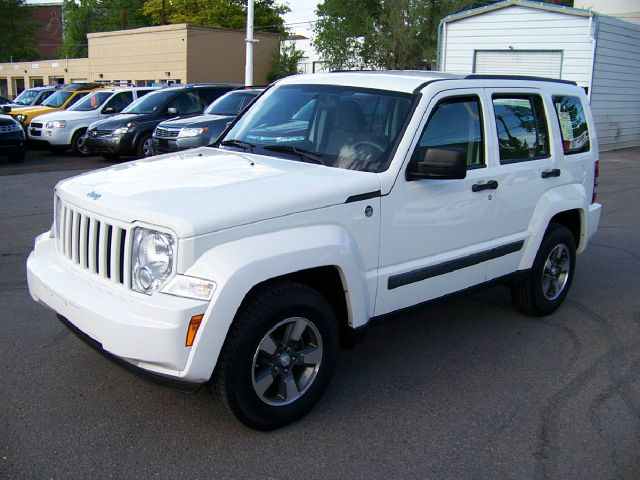 Jeep Liberty 2008 photo 11