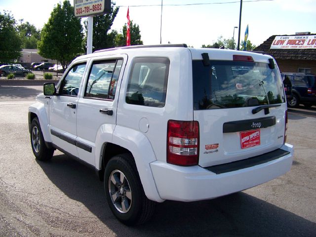 Jeep Liberty 2008 photo 8