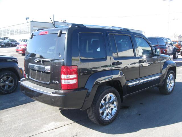 Jeep Liberty 2008 photo 4