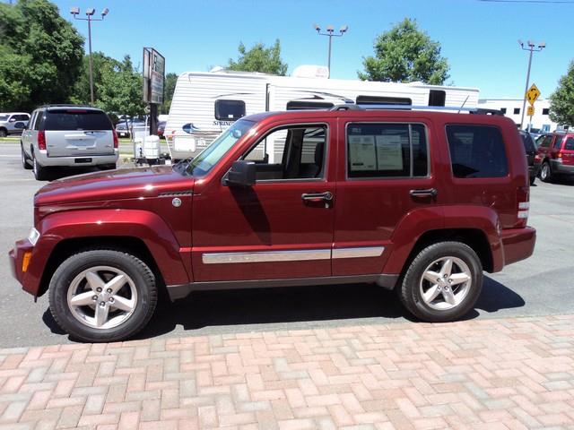 Jeep Liberty 2008 photo 2