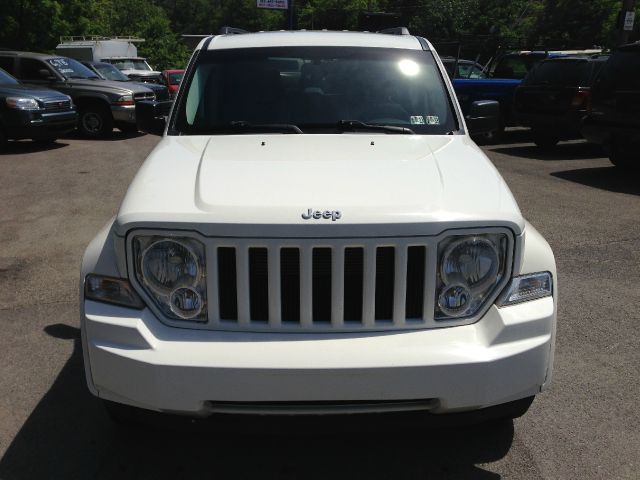 Jeep Liberty 2008 photo 2