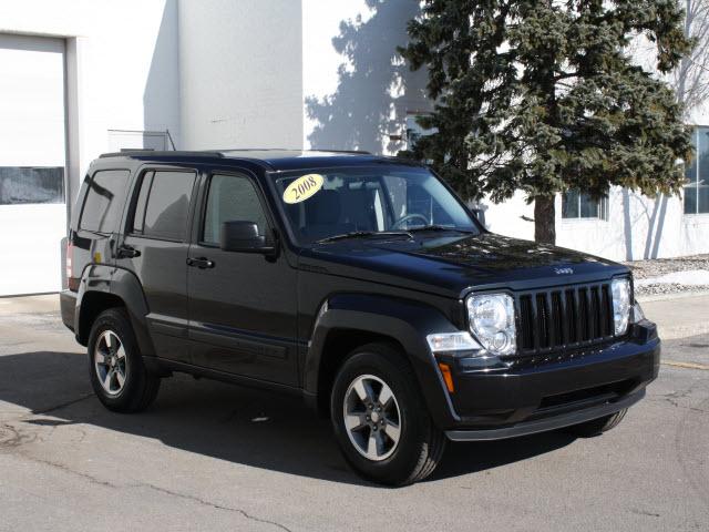 Jeep Liberty 2008 photo 2