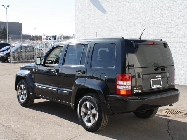 Jeep Liberty 2008 photo 4