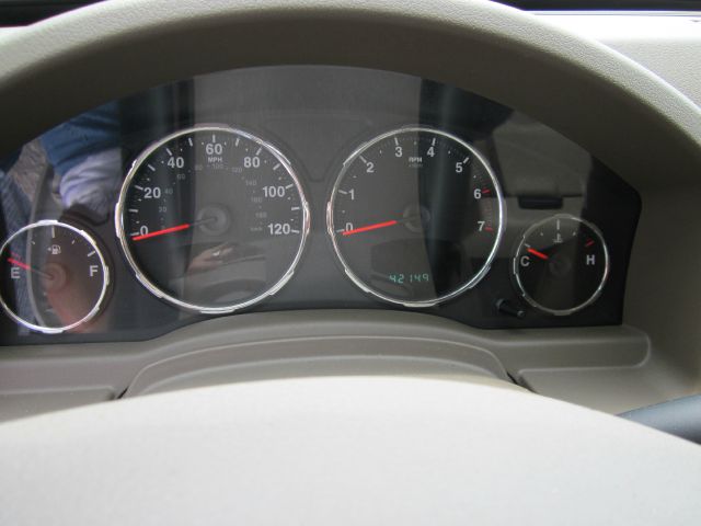 Jeep Liberty 2008 photo 11