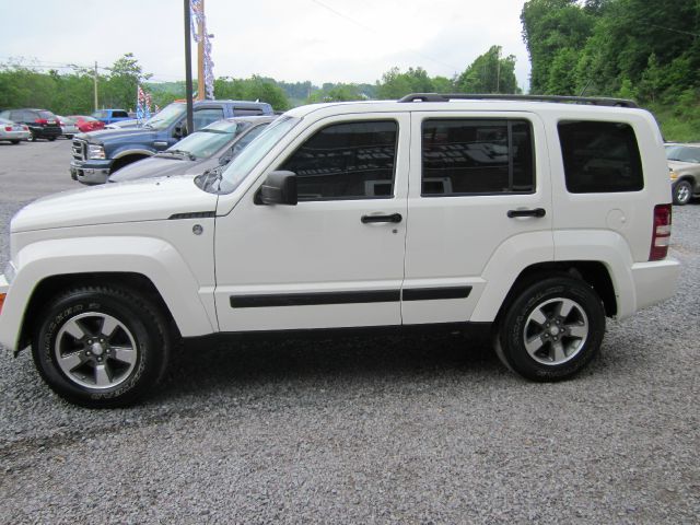 Jeep Liberty 2008 photo 16