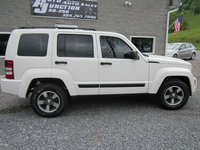 Jeep Liberty 2008 photo 19