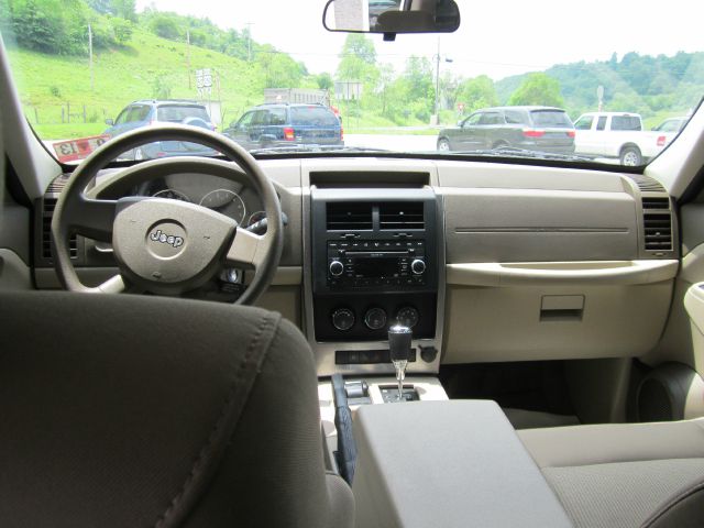 Jeep Liberty 2008 photo 7