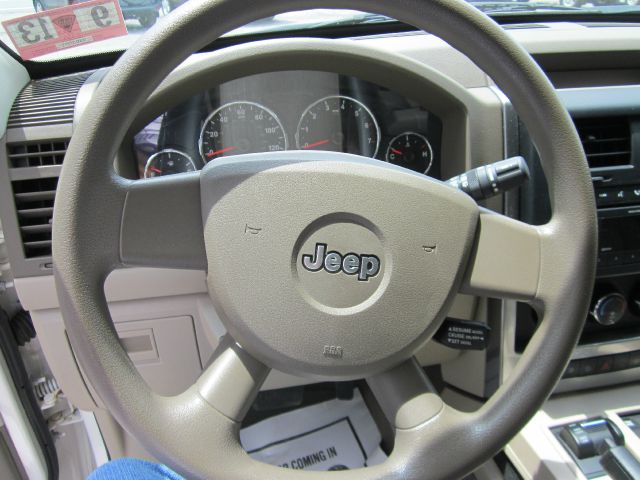 Jeep Liberty 2008 photo 8