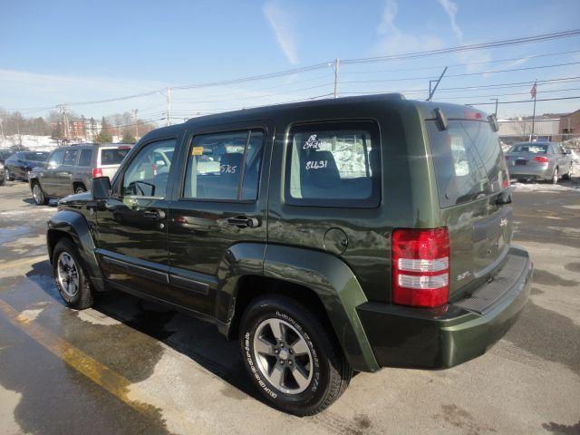 Jeep Liberty 2008 photo 3