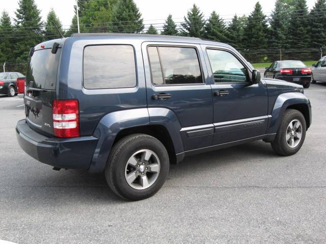 Jeep Liberty 2008 photo 3