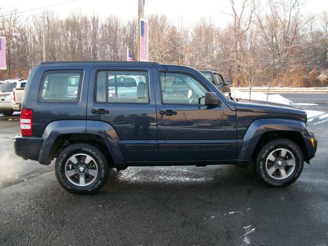 Jeep Liberty 2008 photo 4