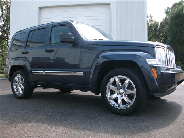 Jeep Liberty 2008 photo 2