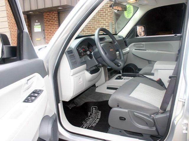 Jeep Liberty 2008 photo 2