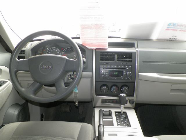 Jeep Liberty 2008 photo 1