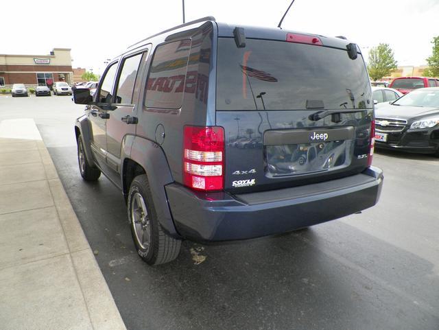 Jeep Liberty 2008 photo 21