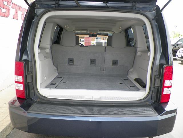 Jeep Liberty 2008 photo 8