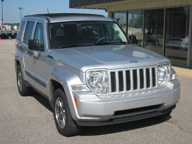 Jeep Liberty 2008 photo 2