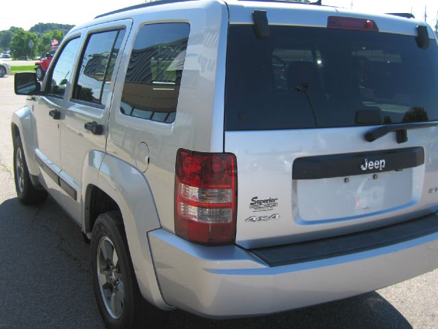 Jeep Liberty 2008 photo 3