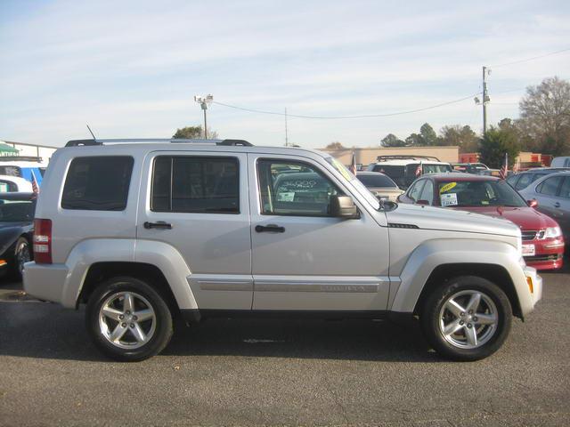 Jeep Liberty 2008 photo 1