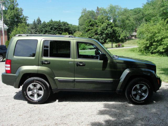 Jeep Liberty 2008 photo 11